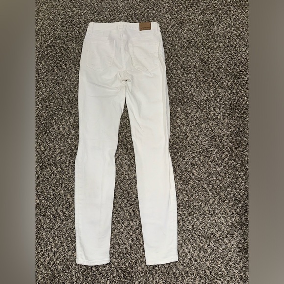 American Eagle White Jeans - Picture 3 of 3